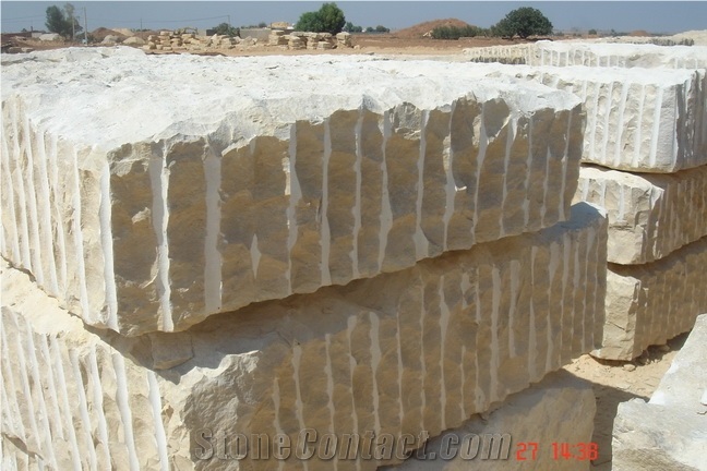 California Honey Limestone Blocks, Giallo Provenza Limestone Block