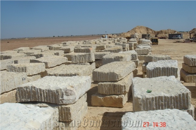 California Honey Limestone Blocks, Giallo Provenza Limestone Block