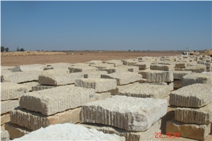 California Honey Limestone Blocks, Giallo Provenza Limestone Block