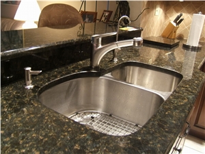 Ubatuba Granite Counter Top, Ubatuba Green Granite Kitchen Countertops
