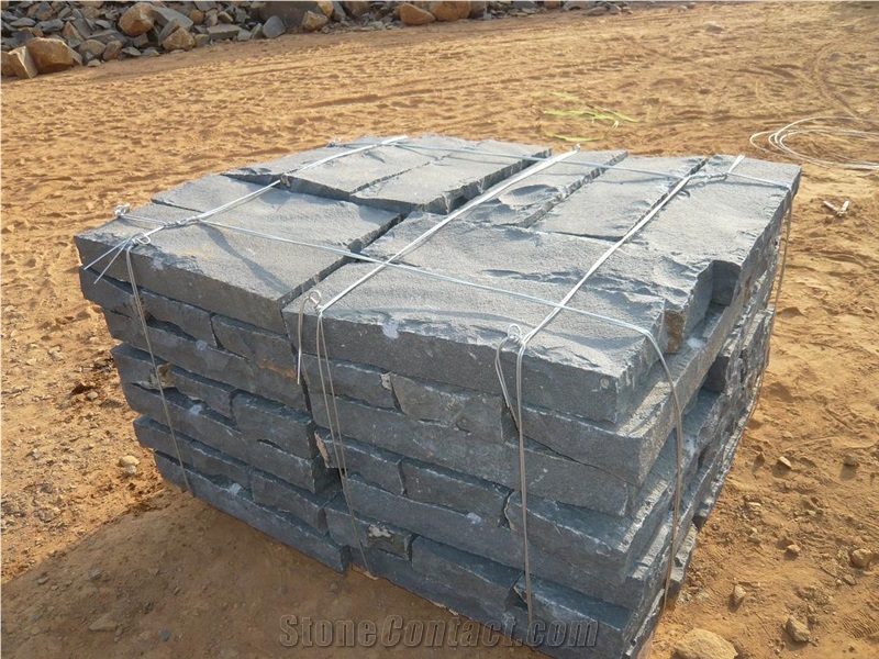 BASALT SPLIT PAVING, Blue Basalt Cobble, Pavers