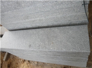 G654 GRANITE PADANG BLACK STEPS