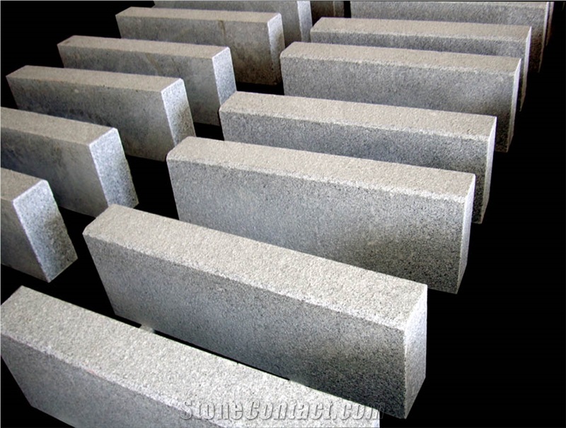 G341 Grey Granite Kerbstone