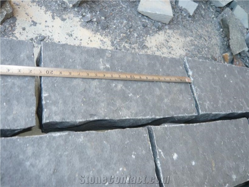 G685 Black Granite Cobble Stone