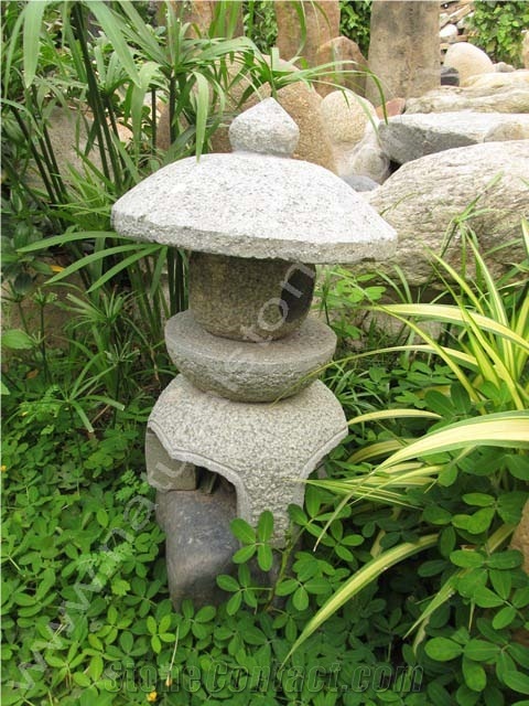 Japanese Lantern - Maison Japonaise, Basalt Blue Stone