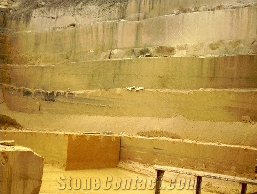 QC-sandstone Qarry-suuny Gold