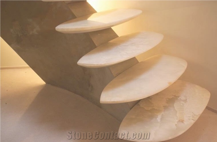Onice Bianco Steps, Onice Bianco White Onyx Steps