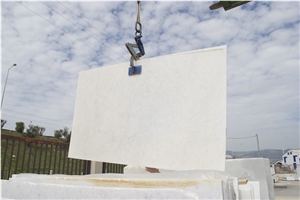 Naxos Creme White Marble Slab