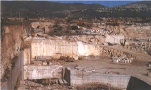 Travertino Romano Travertine Block, Italy Beige Travertine