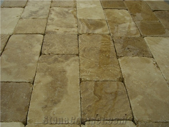 Peruvian Imperial Beige Travertine Tumbled Tile