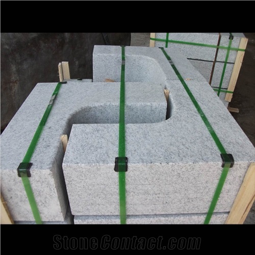 G603 Granite Corner Kerbstone