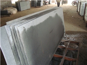 China Bluestone Sawn Slabs / Zhangpu Bluestone Machine Cut Slabs with Cat Paws