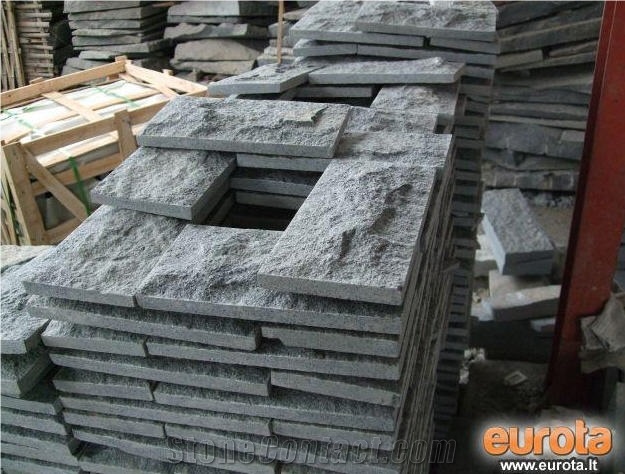 Grey Granite Mushroomed Wall Stone