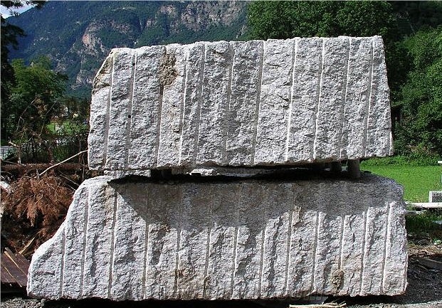 Leggiuna Granite Raw Blocks, Leggiuna Granite Block