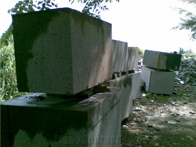 Gray Andesite Hainan Basalt Blocks, China Grey Basalt