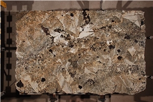 Crazy Horse Granite Slabs & Tiles