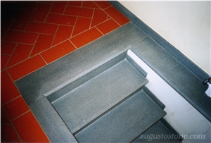 Pietra Di Matraia Sandstone Stair, Grey Sandstone