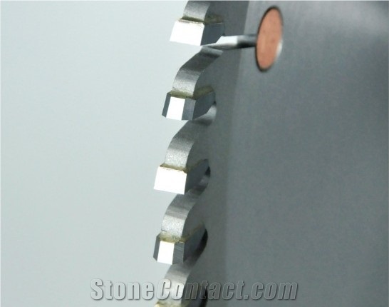 CIRCULAR SAW BLADE fOR WOOD CUTTING