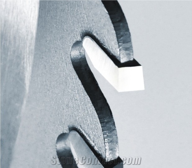 CIRCULAR SAW BLADE fOR WOOD CUTTING