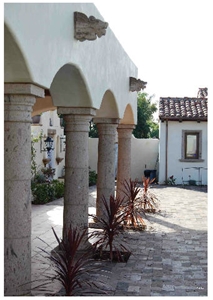 Cantera Roja Column