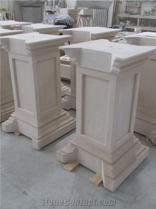 Pilasters in Moleanos Beige Limestone