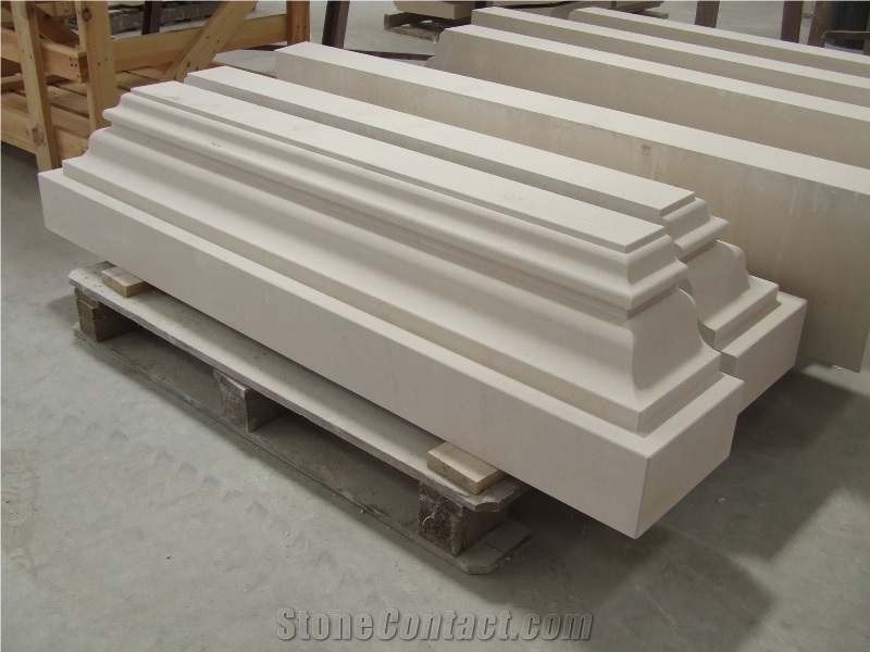 Roche De Montagne, Creme Moleanos Moldings, Beige Limestone Building, Walling