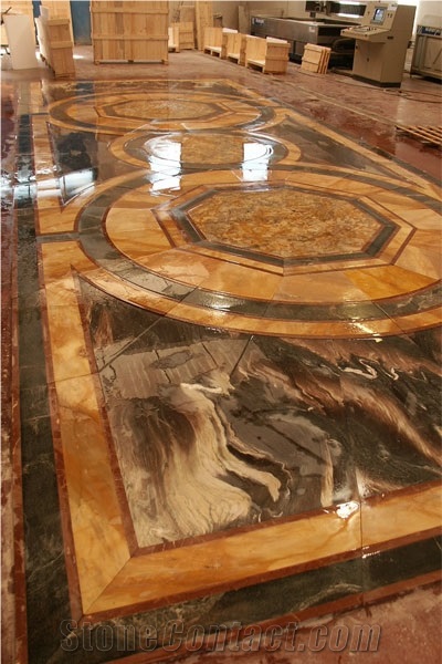 Waterjet Medallion, Breccia Oniciata Rosa Marble