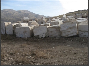 Persian Cream Travertine Blocks, Beige Travertine, Beige Classic Travertine Block Persian Cream Travertine Blocks, Beige Travertine, Beige Classic Travertine Block
