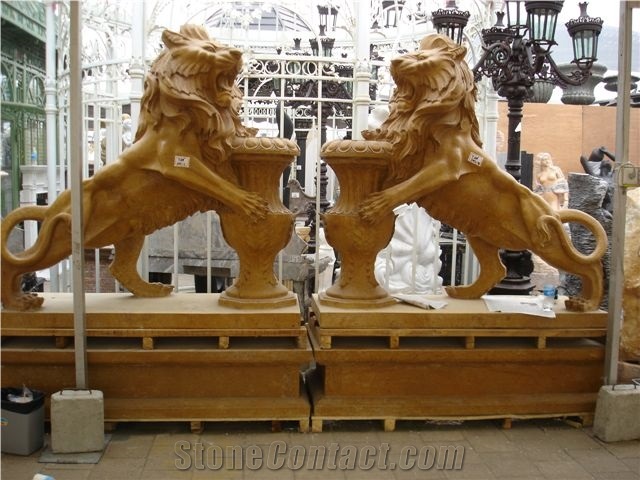 Lion, Pink Marble Sculpture, Statue