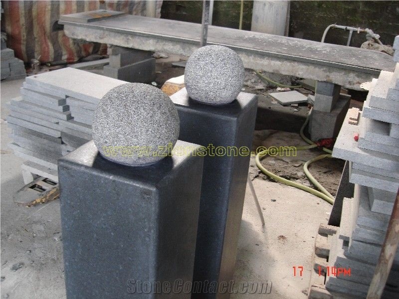 G684 Black Basalt Steps