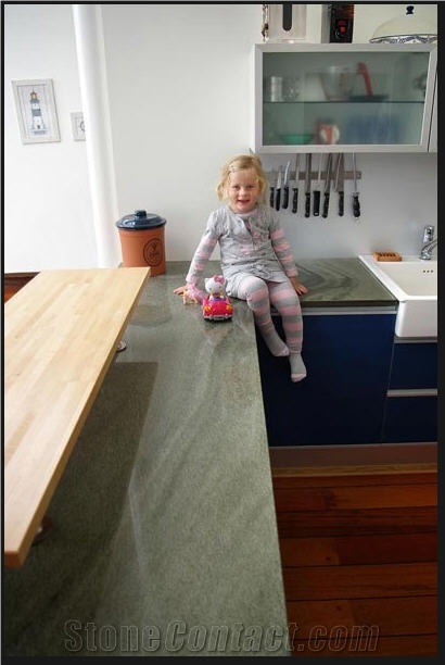 Oppdal Golan Countertop, Grey Quartzite