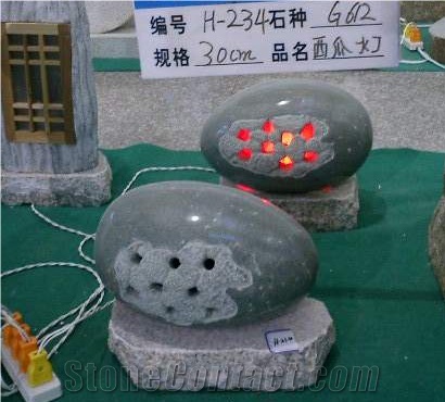 G612 Garden Granite Lantern