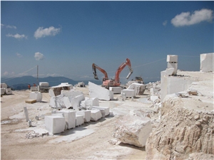 Light Beige Marble Quarry, Light Beige Marfil Marble Block
