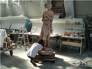 Statue Venus De Milo Marble Rosso Verona, Red Marble