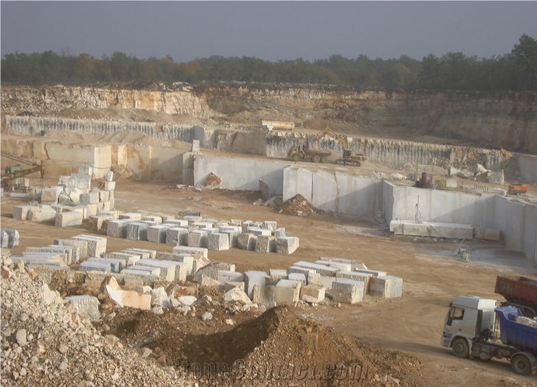 Selina Limestone Blocks, Croatia Beige Limestone