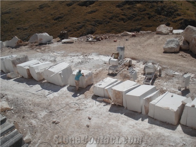 Arkeo Beige Marble Blocks