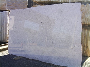 Siena White Granite Slabs, Brazil White Granite Siena White Granite Slabs, Brazil White Granite