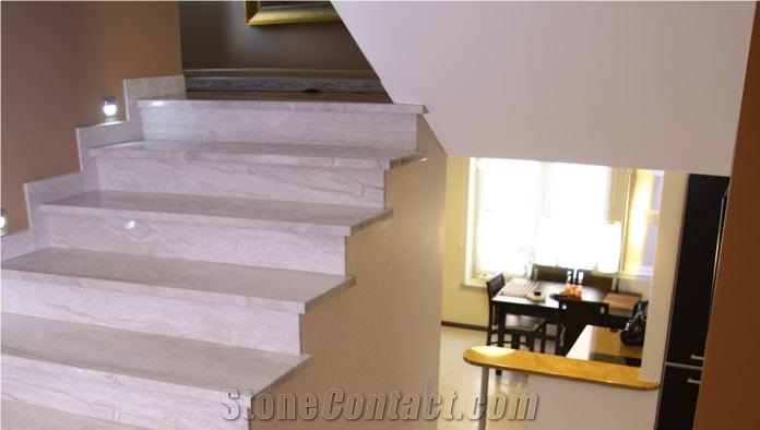 Daino Reale Stairs, Beige Limestone