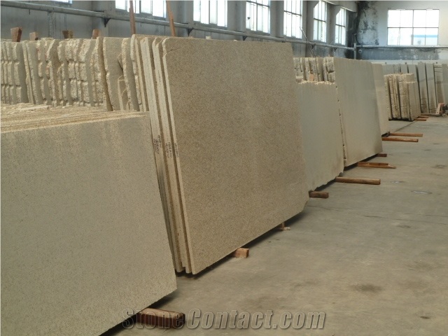 G3750 Yellow Rust Granite Slabs