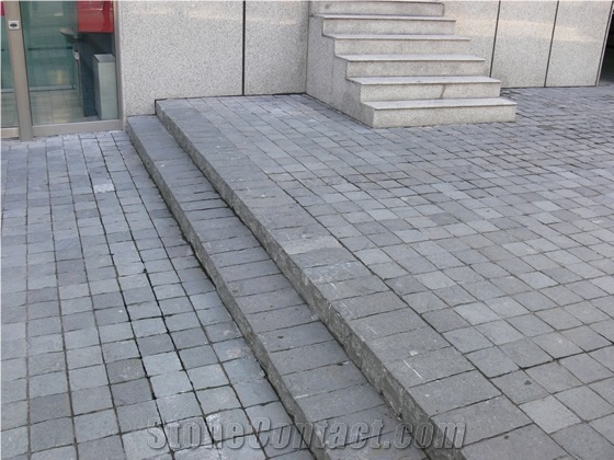 Adoquin Gris Cobble Stone