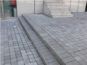 Adoquin Gris Cobble Stone