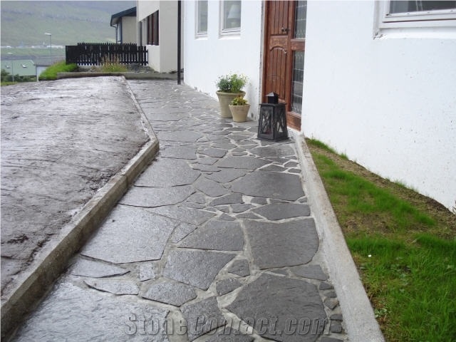 Black Quartzite Flagstone