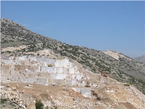 Burdur Beige Marble Blocks