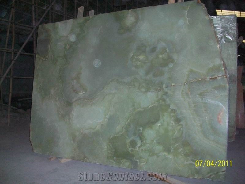 Backlit Green Onyx Glass Bar Top