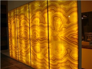 Backlit Honey Onyx Glass Niche Wall