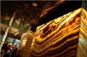 Backlit Onyx Glass Niche Wall (J100)
