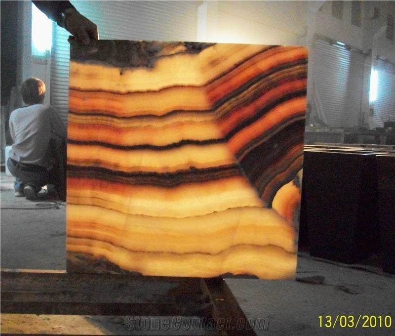 Backlit Tiger Vein Onyx Glass Bar Top