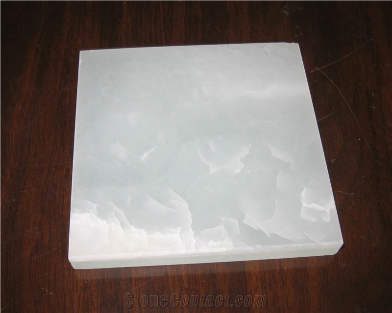 Backlit White Onyx Bar Top (J067)