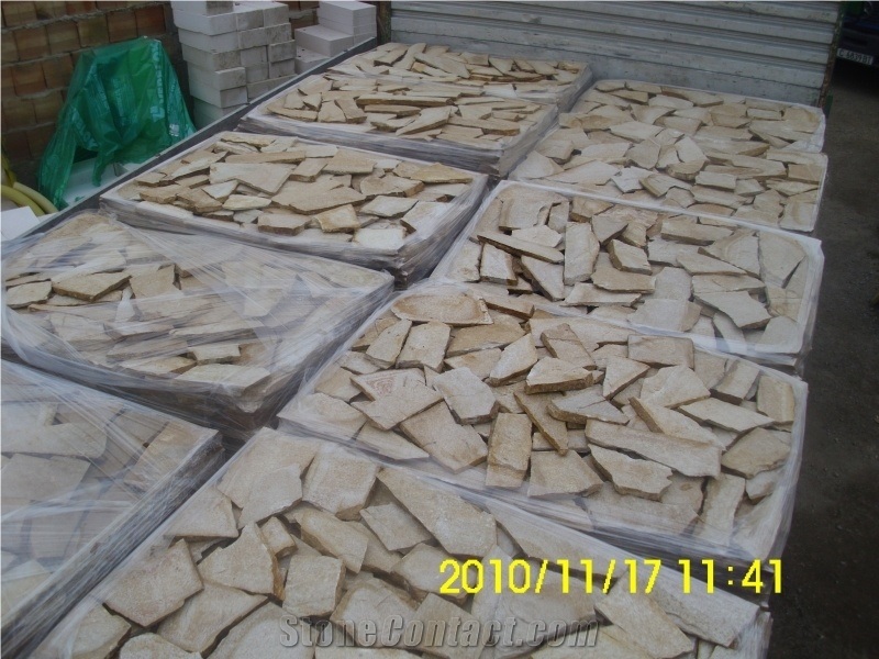 Gneis Gold, Yellow Quartzite Flagstone