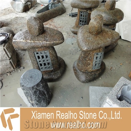 Chinese Garden Stone Lanterns, Mountain Stone Yellow Granite Lanterns